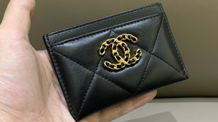 
				Chanel - Wallet
				πορτοφόλια